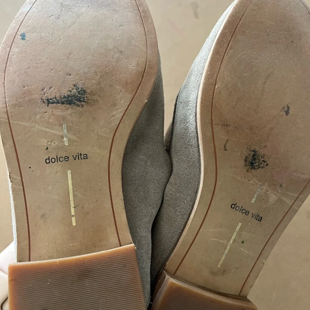 Dolce Vita Women’s Suede Loafers Slip on Taupe size 9